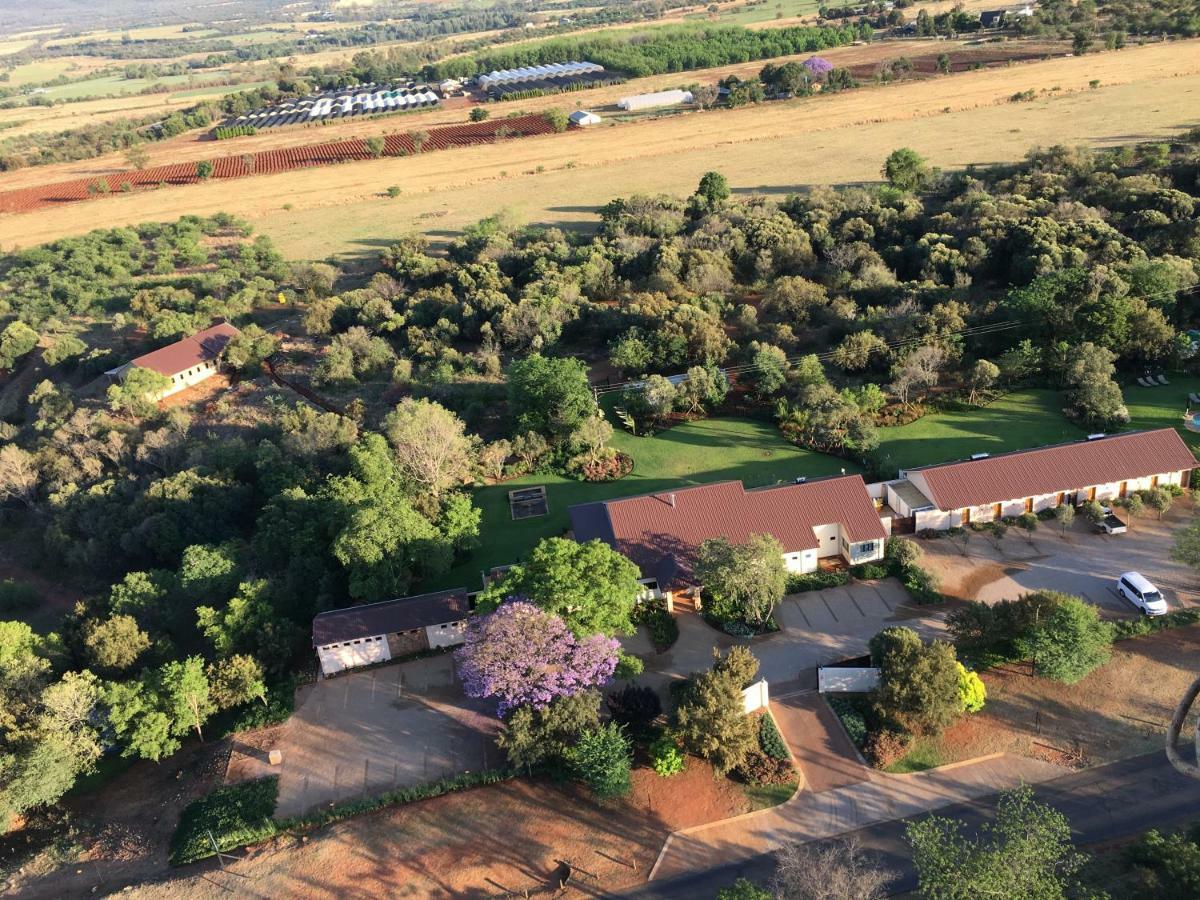 Esther'S Country Lodge Hekpoort Exterior photo